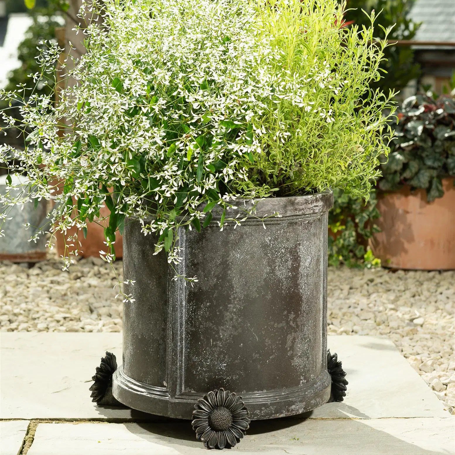 Daisy Plant Pot Feet – Set of 3